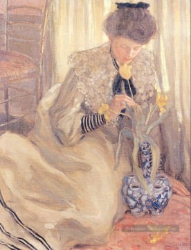La tulipe jaune Impressionniste femmes Frederick Carl Frieseke Peinture à l'huile